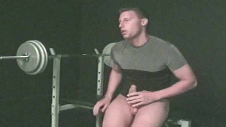 Young straight boy masturbation: Str8 dengan zakar di kelab sukan