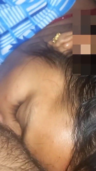 시누이의 배꼽에 짐을 떨어뜨렸어