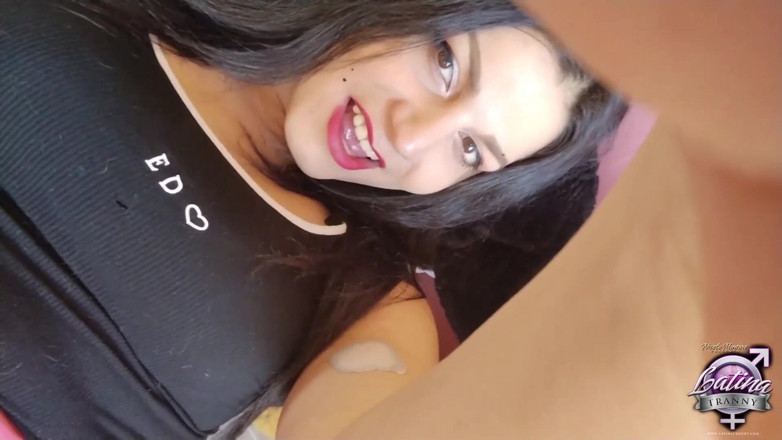Nikki Montero lesbian life: Freakiger transen-teen Canela liebt es, sperma aus kondomen zu lecken,...