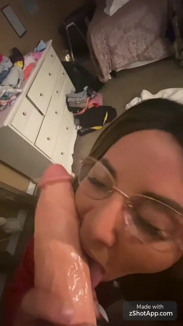 MzKiTTy91: Rabuda milf esposa chupando 12 em pau monstro