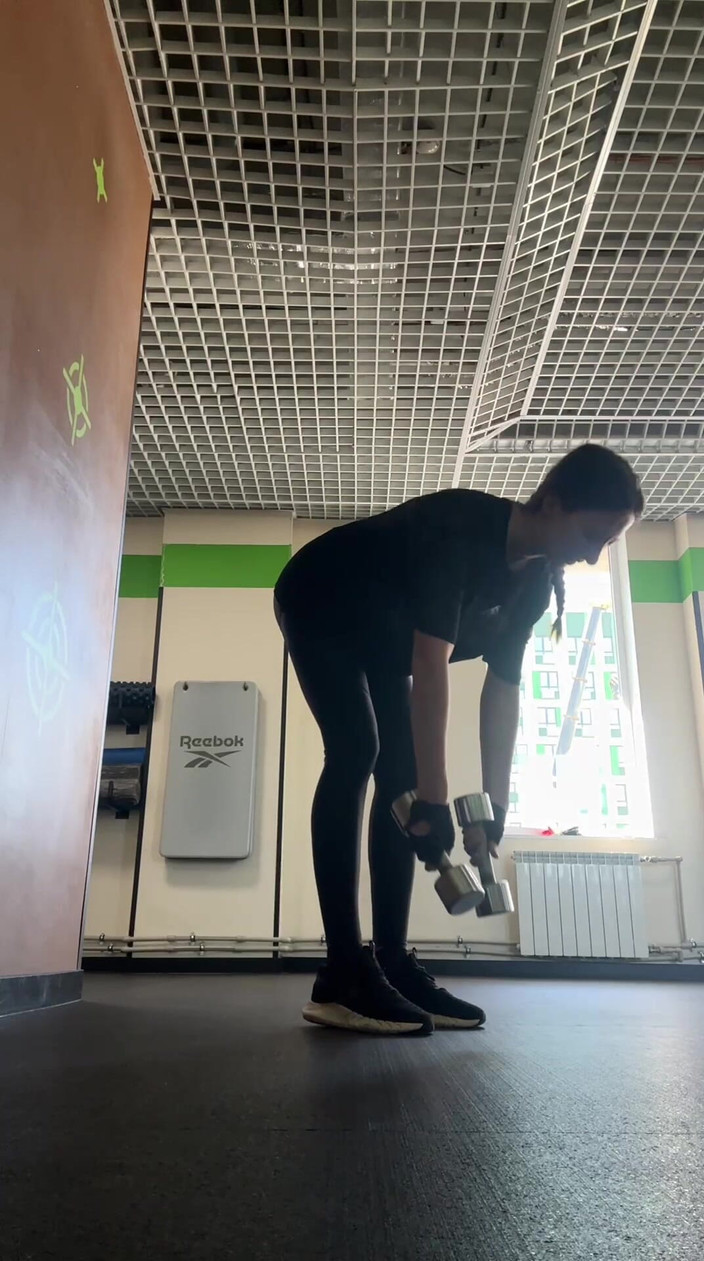 Skinny_lady69: Palestra in calze di nylon