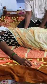 Kandungan Buatan Sendiri Pasangan Kampung India