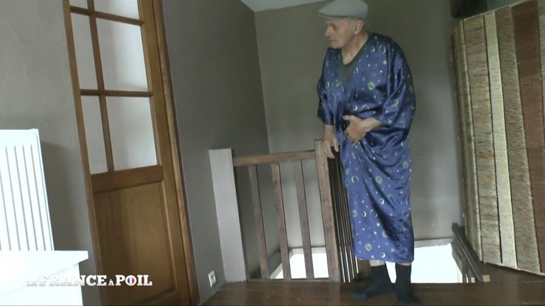 La France a Poil: Anal sex tape with a surprise