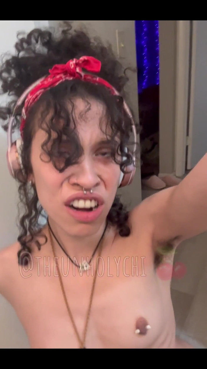 theunholychi: It Smells Like Ass in Here