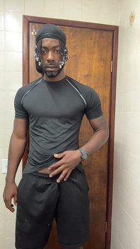 10 Inches Black Guy Masturbating and Cum