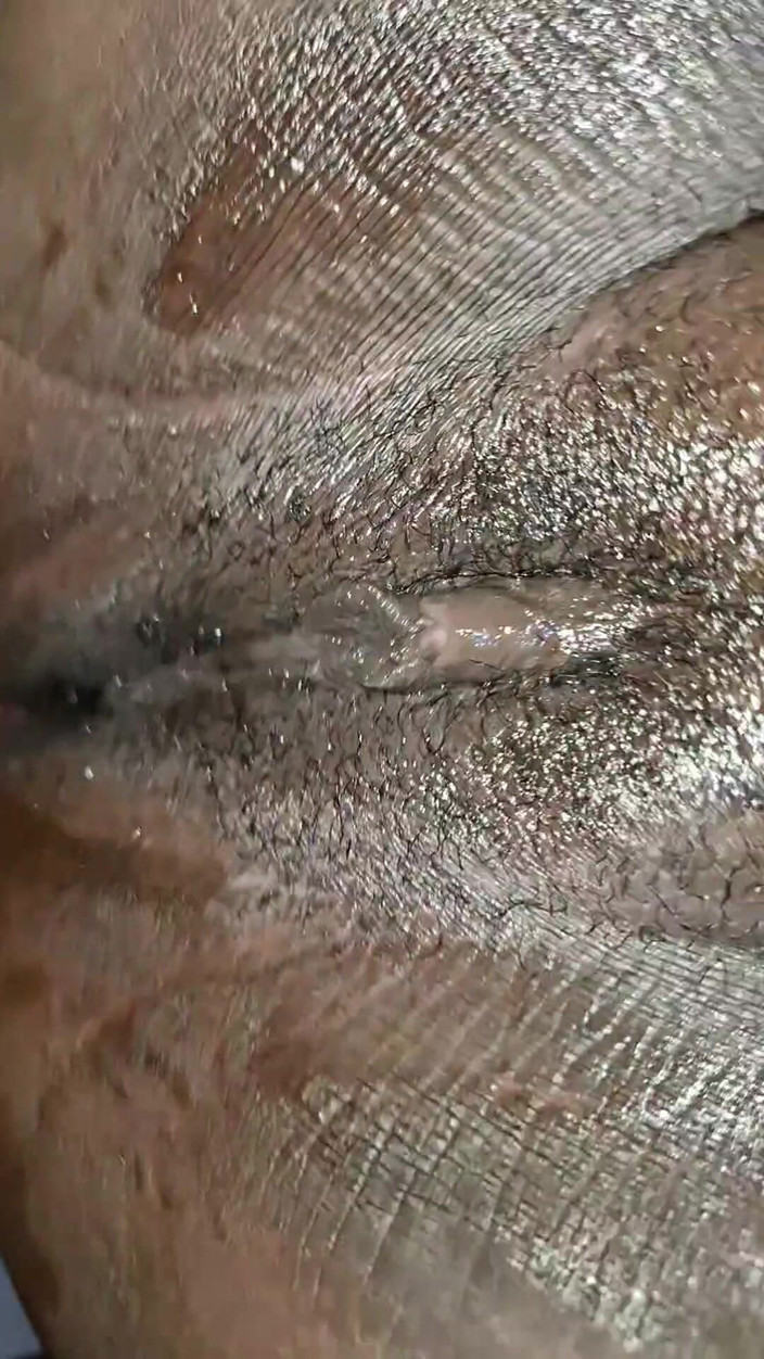 BMCs: Pantat berhasil didevirginisasi, dia berteriak sangat dia menyukainya