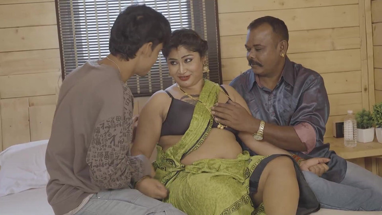 My desi wife: sautele pita aur uske bete ne apne seksi bare stan...