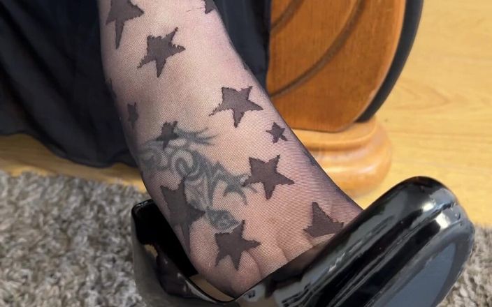 Catherinecan: Starry Starry Tights and Earrings. Give Them a Rub Mmmm.