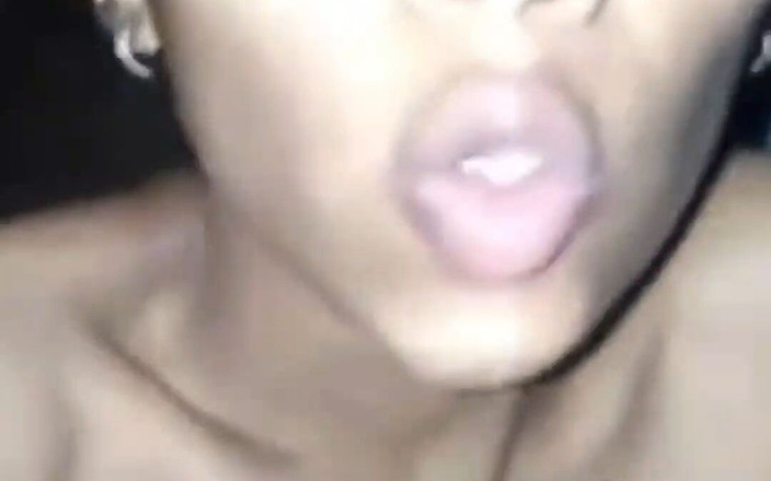 Puja viswash: Ich reibe meine muschi mit drei fingern