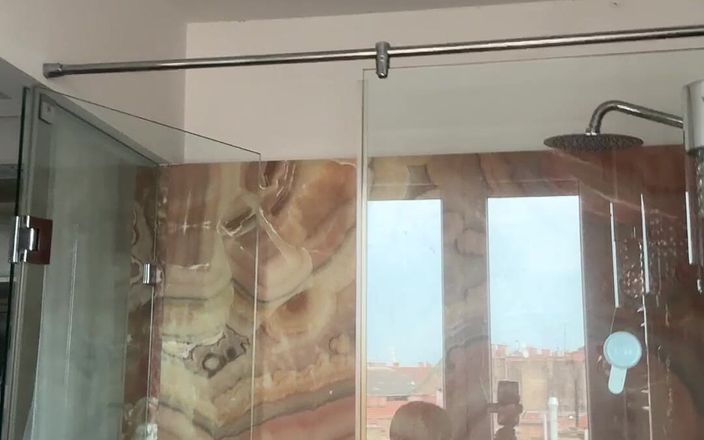 Gina Gerson: Solo in Da dusche muschi fick mein spielzeug