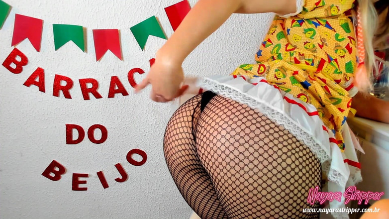 Nayflix: 내 자지를 빨아주는 핫한 밀프