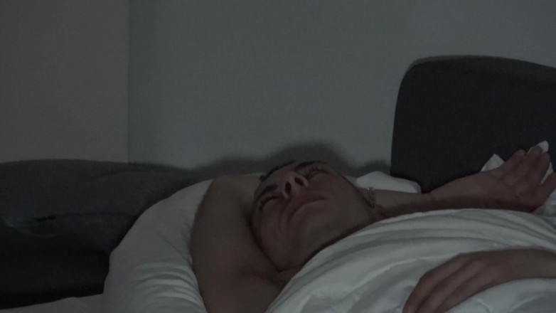 Gaybareback: Francesa follada a pelo por 2 pollas xxl top