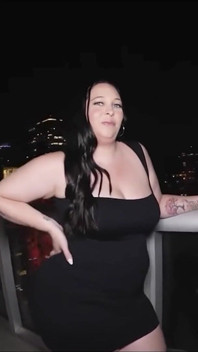 Bubble Butt PAWG Takes 11 Inch Monster Cock
