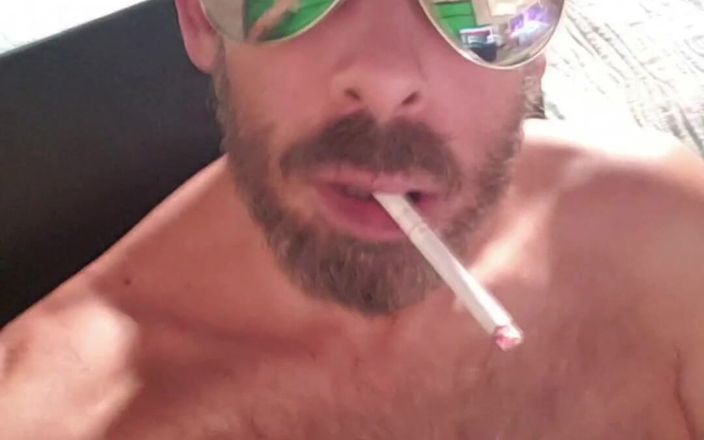 BBIG: Cash Master golpe con gafas de sol