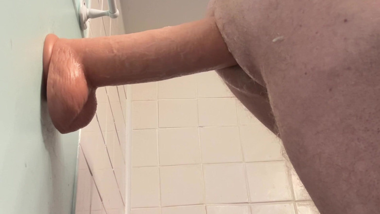 Charlieboy69: Gute session mit dem könig, 15-zoll-dildo