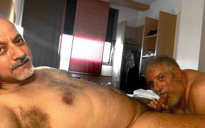 M2M CLUB: Papai Chris sendo atendido