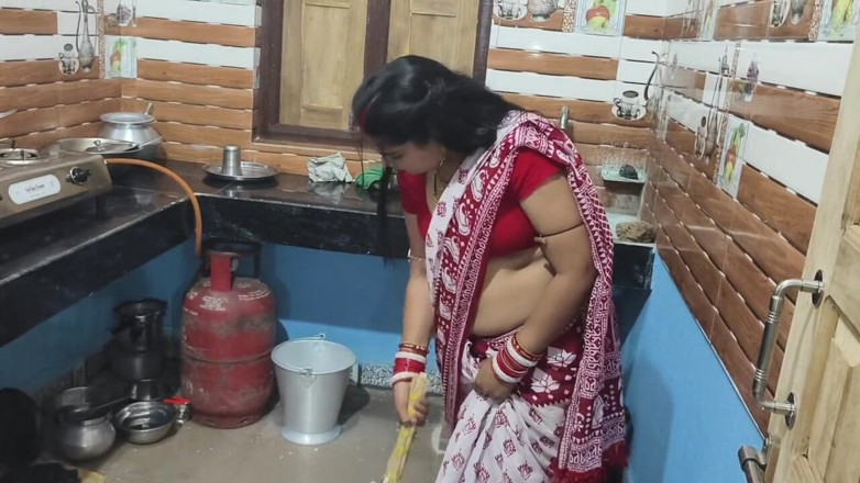 Sona bhabhi: Bengali bhabhi xinh đẹp tận hưởng holi đặc biệt với hàng xóm...