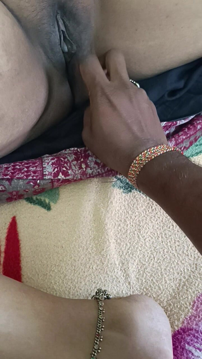 Decent couples: Desi Beautiful Telugu Stepmother Feelings in the House