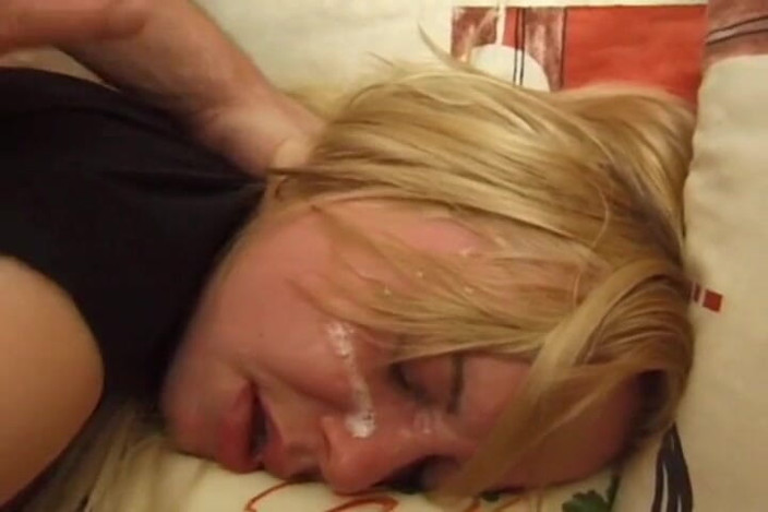 Monde Francais: Slutty Blonde French Enjoys Dick in Her Ass