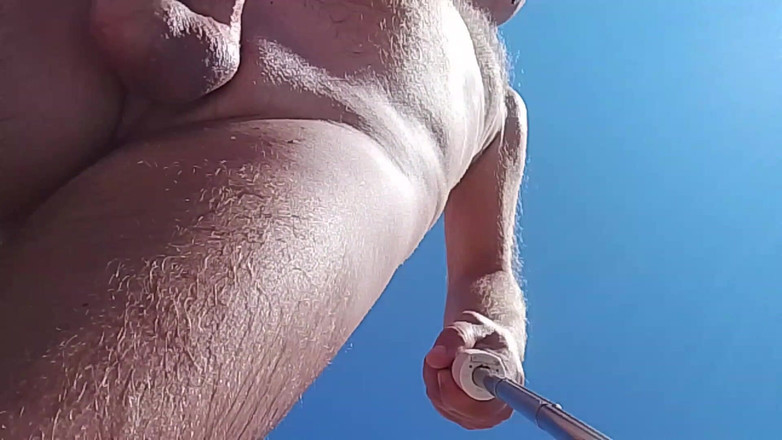 Crazyfamily 1970: Sahilde üvey annesini sikmeyi seviyorum