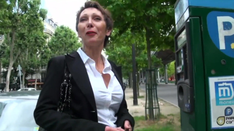 Max Casanova: Ihr ehemann bietet zwei jungen männern seine ehefrau an