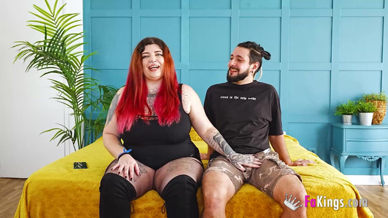 FAKings: Alt BBW Beauty Fucks a Tourist: Leia Saez, Milking Italian...