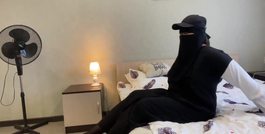 Lux Eva: La esposa árabe de un amigo follada