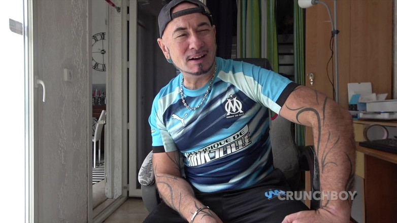 Crunch Boy: Mladý gay kouří tyto heterosexuální kámoše a šuká bez kondomu