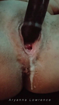 Orgasme crémeux puissant avec éjaculation