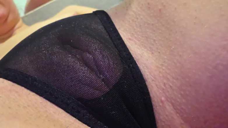 Ana Liz: Máy bay bà già gợi cảm đạt cực khoái qua quần...