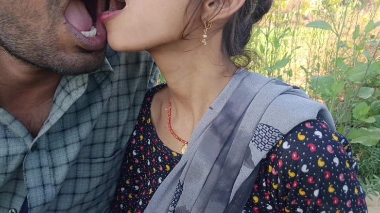seema: Hindi Mai Sister-in-law Went to the Farm to Take Fodder...