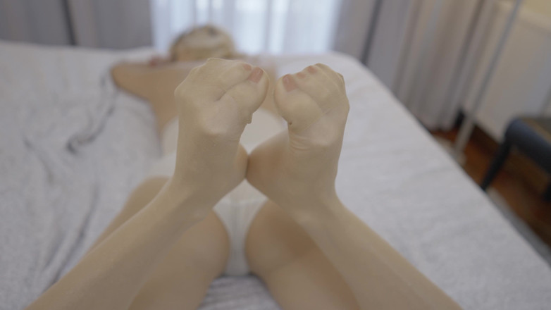 Jasmine RougeXXX: Mature MILF Teases with Sheer Nylon Feet
