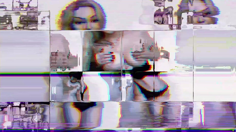 Goddess Misha Goldy: Virtual fake gf o vera vecchia brutta moglie cadenti?