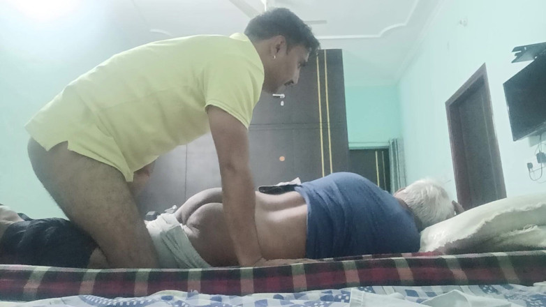 Rajasthani-old-lover: インドのデシの少年たち、隣人の継父と軍人の継父、継父とのセックス