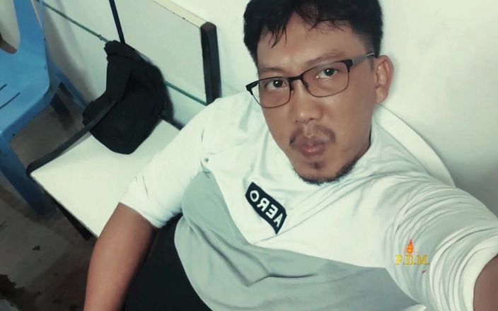 pinoy malibog: Papai masturba duro, gozada cremosa e eu não posso resistir...