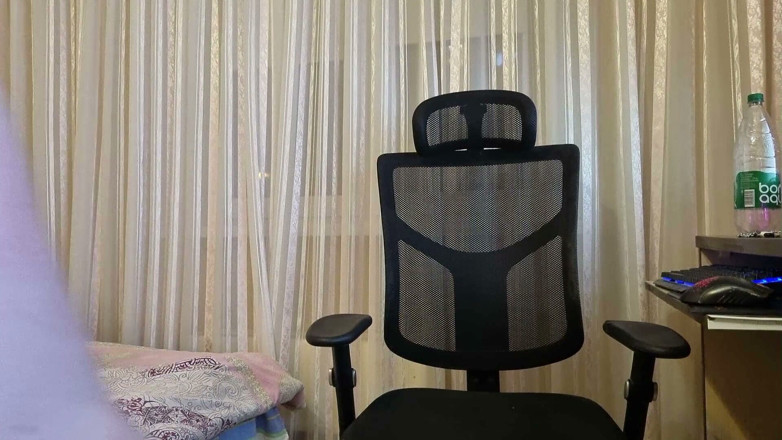 MiniCorgi: 쪼이는 포피를 통해 정액을 빠는 미시