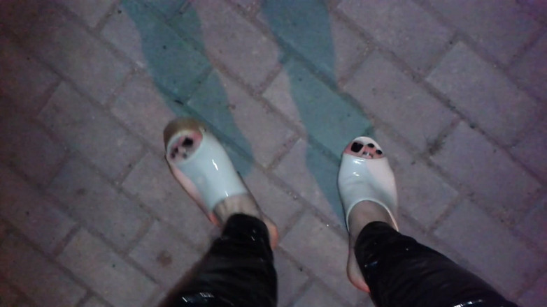 Heelex: Sexy Mules