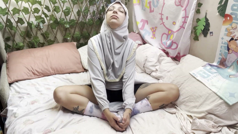 lanalovacutie: Hijabi Morning Yoga Day 28 From Muslim Girl