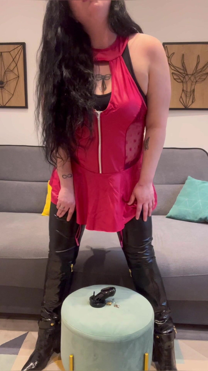 Maitresse Clara: İffüzlük Kafesinde Olmaya Şartlandırıldı