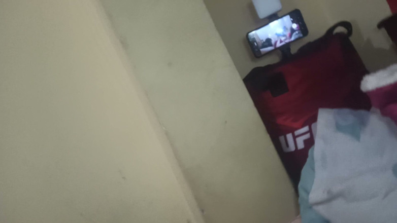 HornyCouple69x: Roztáhl Mi Nohy a Lízal Mě, Dokud Jsem Neměla Orgasmus:...