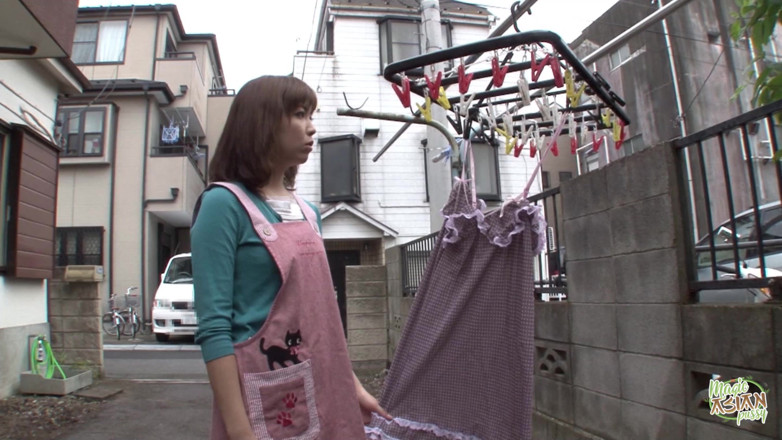 Magic Asian Pussy: After Cleaning the Outside of the House, She Went Inside...