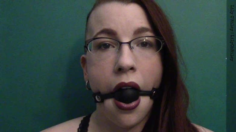 Lily O'Riley: Ballgag Staring (wmv)