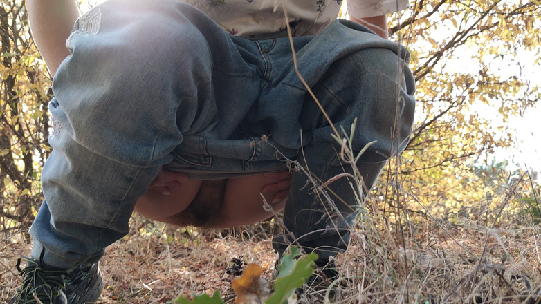 Risky Hairy Couple: Natursekt im wald