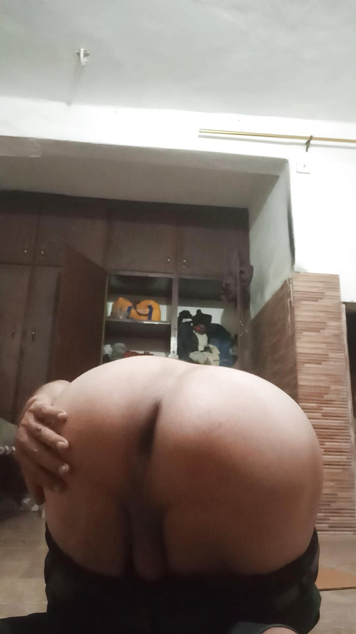 White ass: 后入式抹油屁股