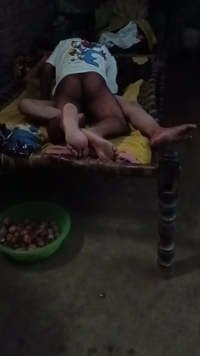 Raani16: Padosi Ki Ladki Ko Pela Chupke Se Jakar