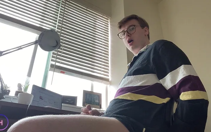 PvssyHvnter: Spanking My Big Hairy Meat