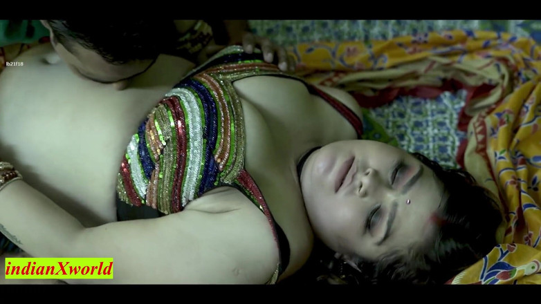 Indian Xshot: Newly Married Bhabhi Sudden Fucking with 18yrs Neighbor Boy!