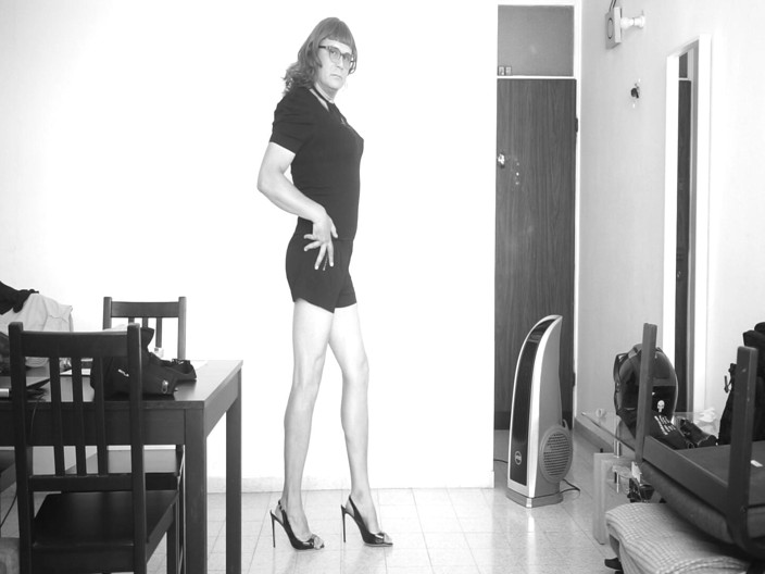 Voyager: Crossdresser Show