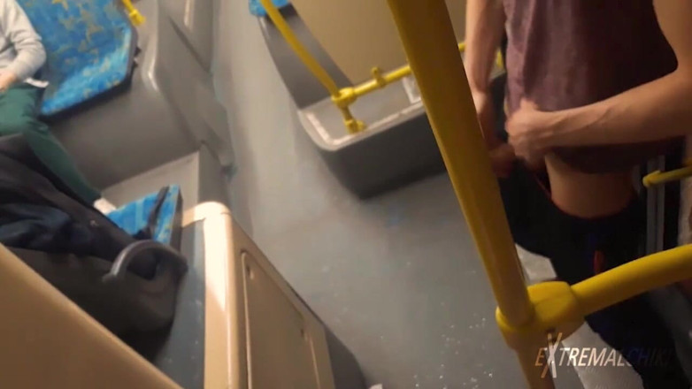 Extremalchiki: Futai anal în autobuzul public