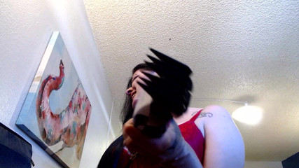 Abby Anna: Agresif barbarista seni tıraş ediyor